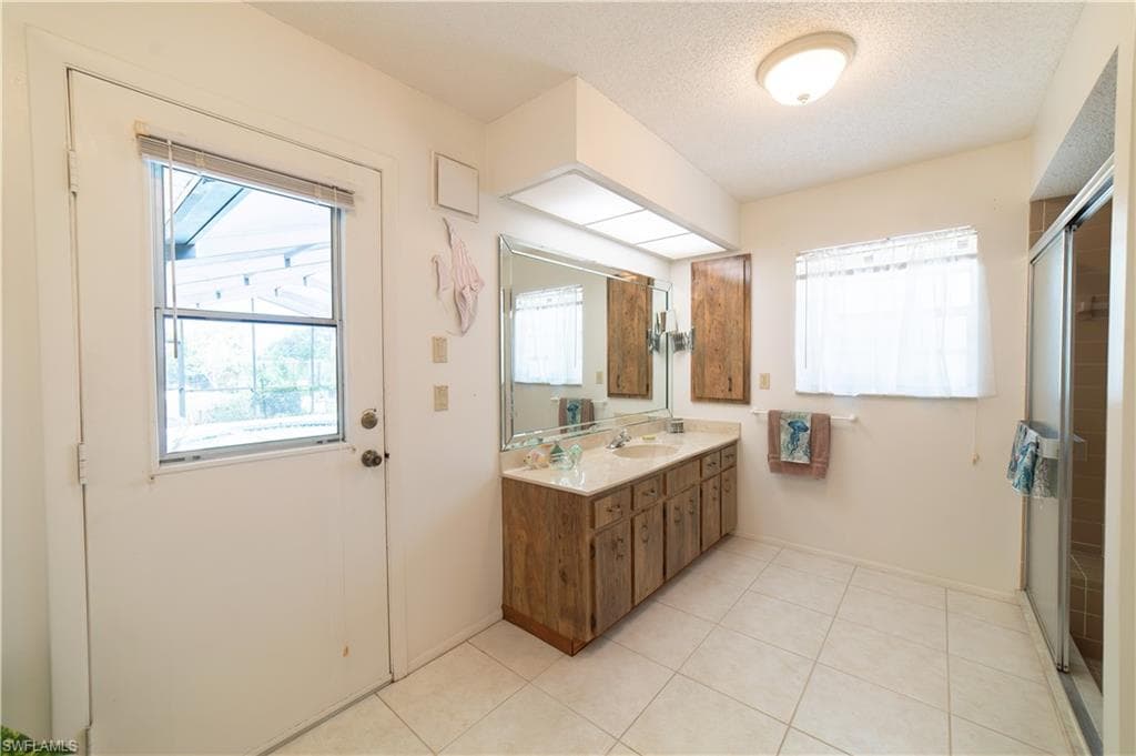 3440 Downing ST W, ENGLEWOOD FL 34224-27