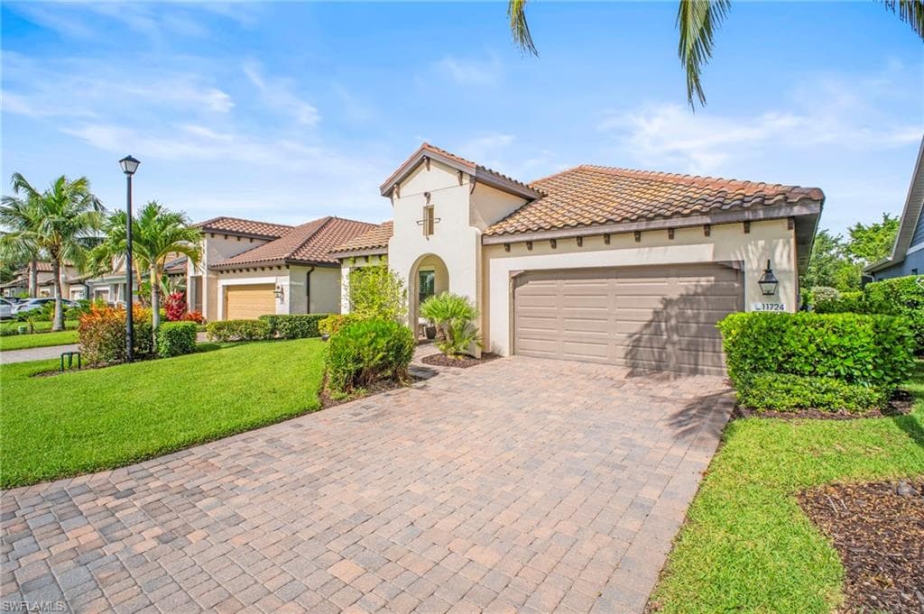 11724 ibis walk LN, FORT MYERS FL 33966-1
