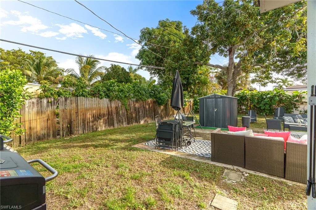 1475 7th ST, WEST PALM BEACH FL 33401-12