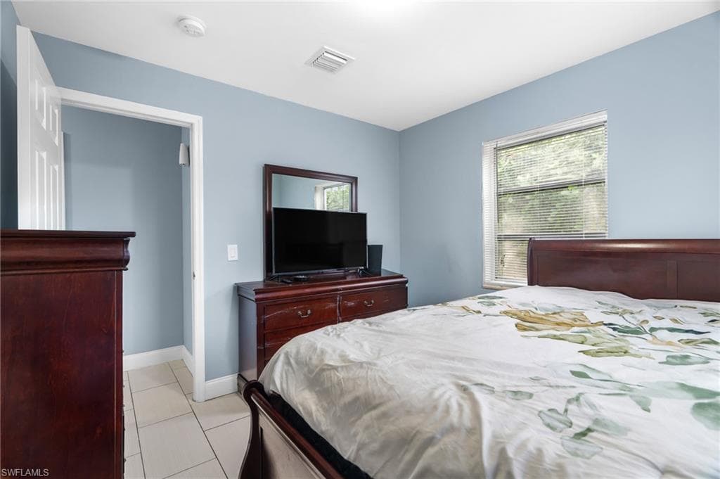 1475 7th ST, WEST PALM BEACH FL 33401-36