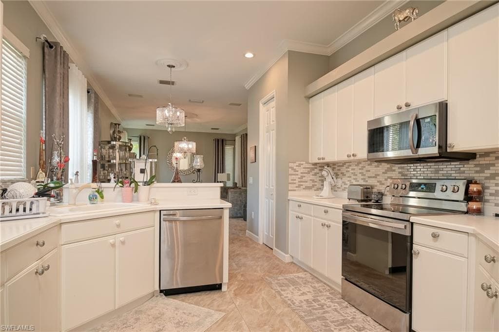 3144 Sundance CIR-6