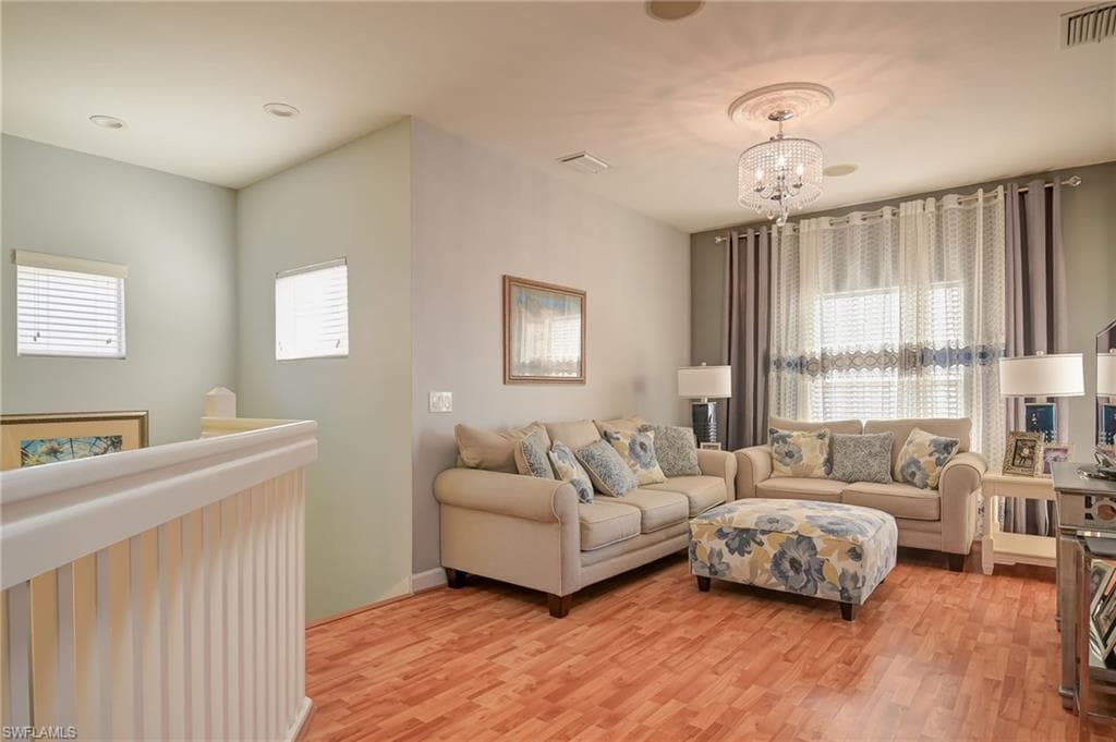 3144 Sundance CIR-13