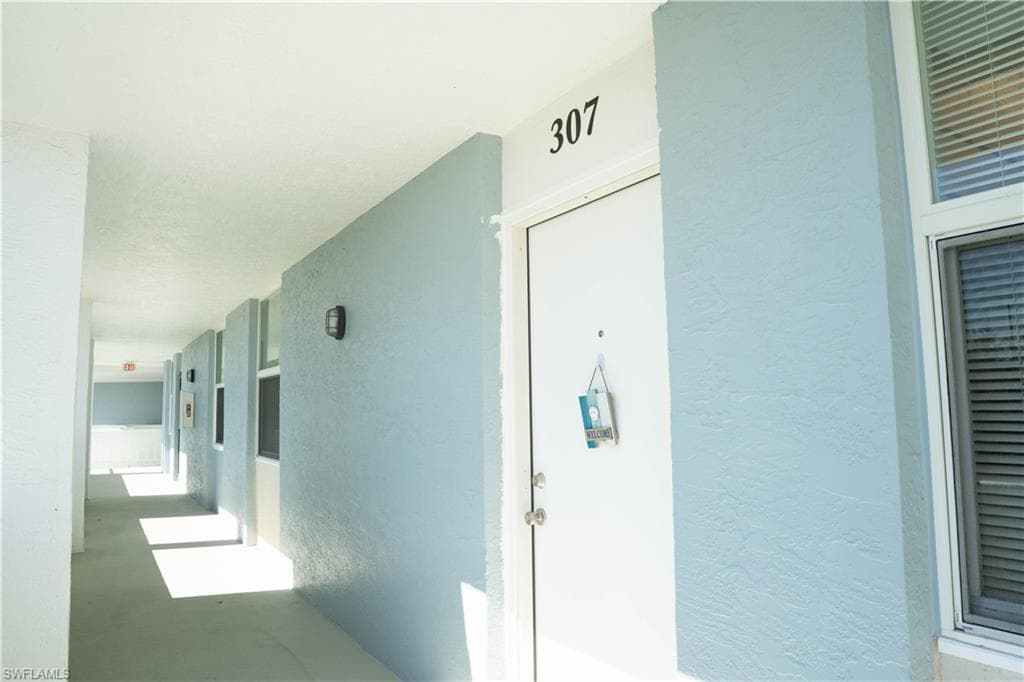 5959 Winkler RD # 307, FORT MYERS FL 33919-1