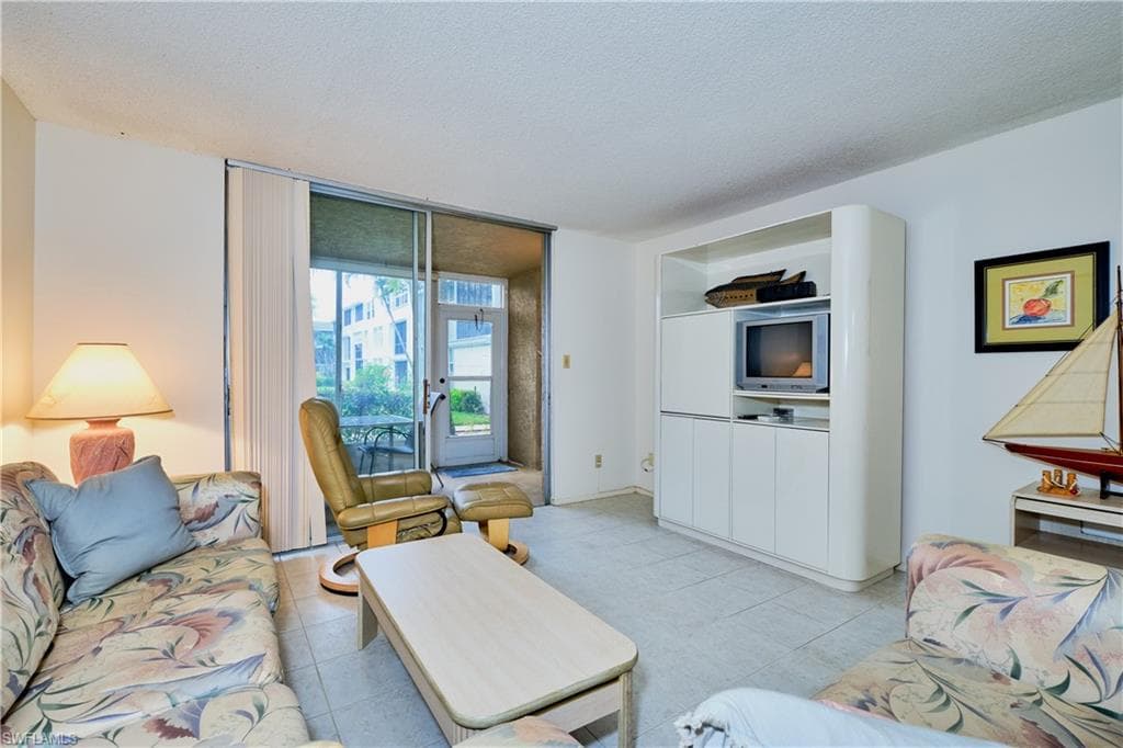 5959 Winkler RD # 118, FORT MYERS FL 33919-4