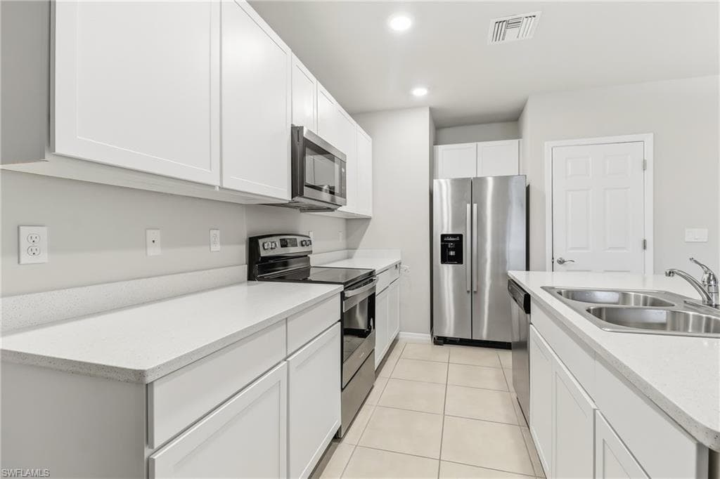 15376 Wildflower CIR, NAPLES FL 34119-31