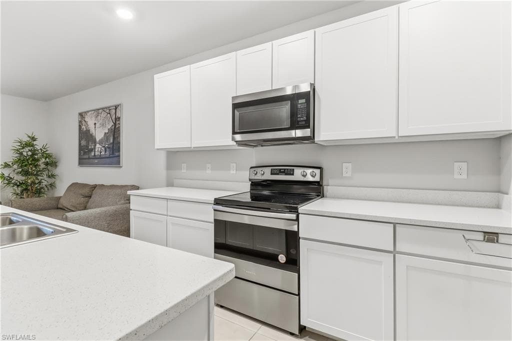 15376 Wildflower CIR, NAPLES FL 34119-32