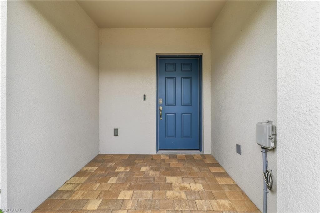 15376 Wildflower CIR, NAPLES FL 34119-47