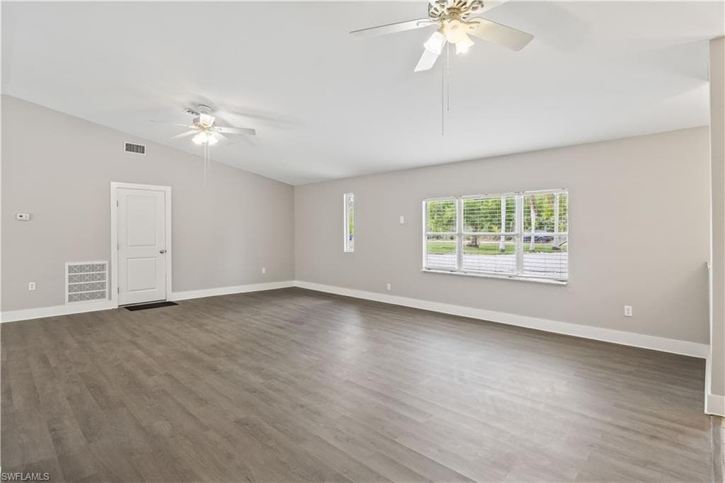 5675 Sandal LN, BOKEELIA FL 33922-8