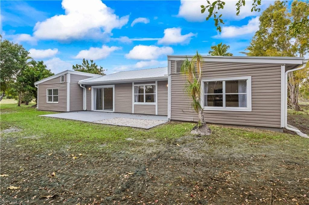 5675 Sandal LN, BOKEELIA FL 33922-32