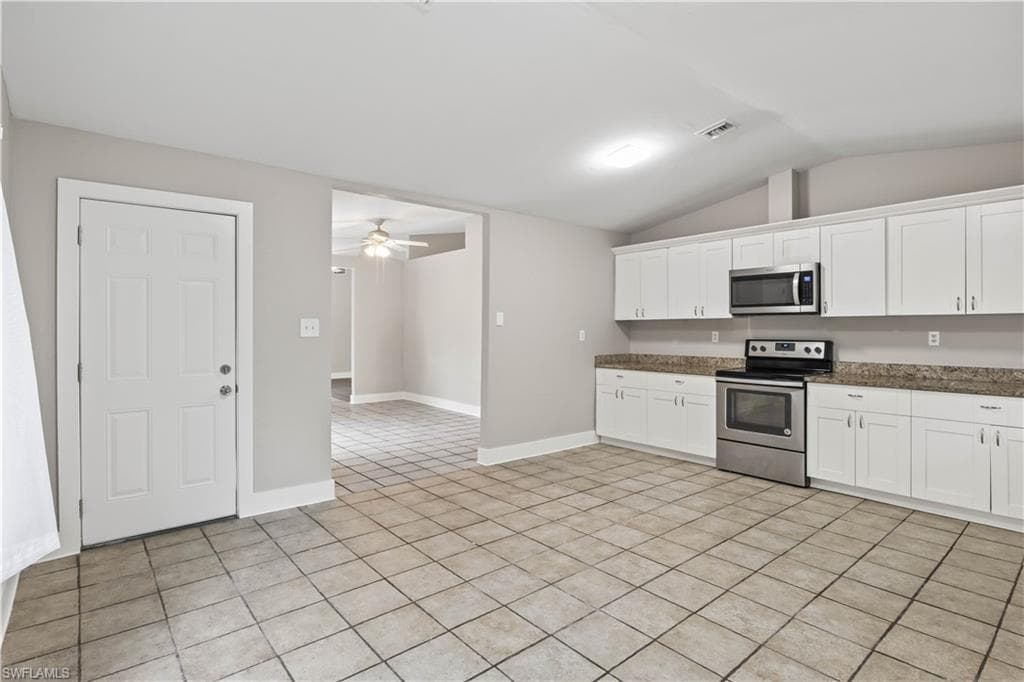 5675 Sandal LN, BOKEELIA FL 33922-20