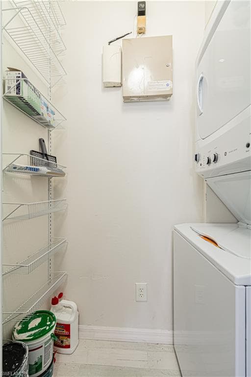 1260 Wildwood Lakes BLVD # 107, NAPLES FL 34104-9