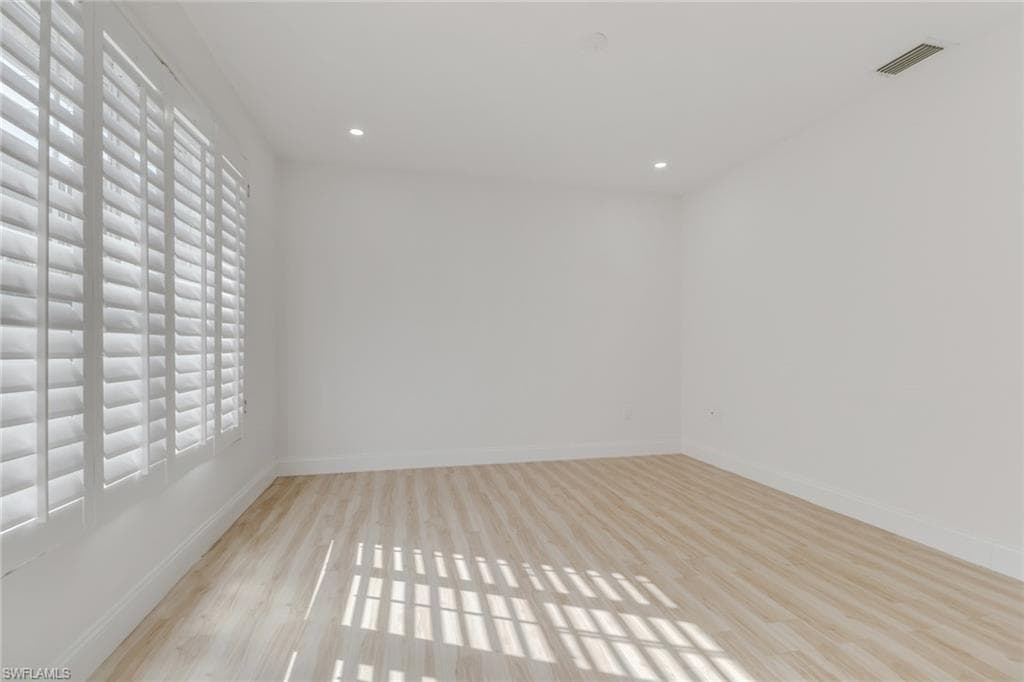 750 Southern Pines DR, NAPLES FL 34103-26