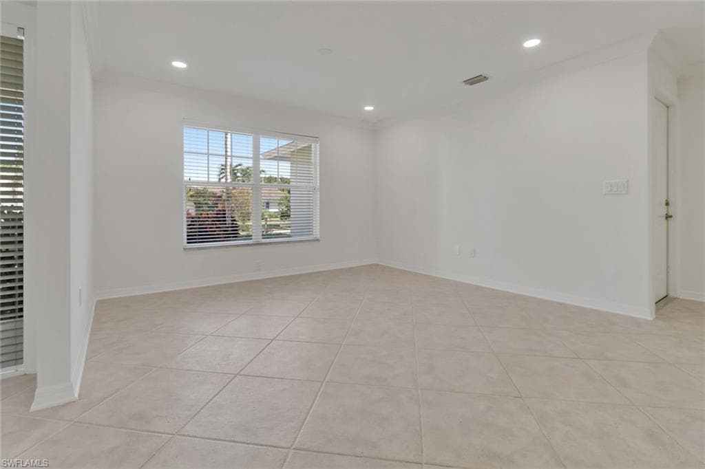 750 Southern Pines DR, NAPLES FL 34103-4