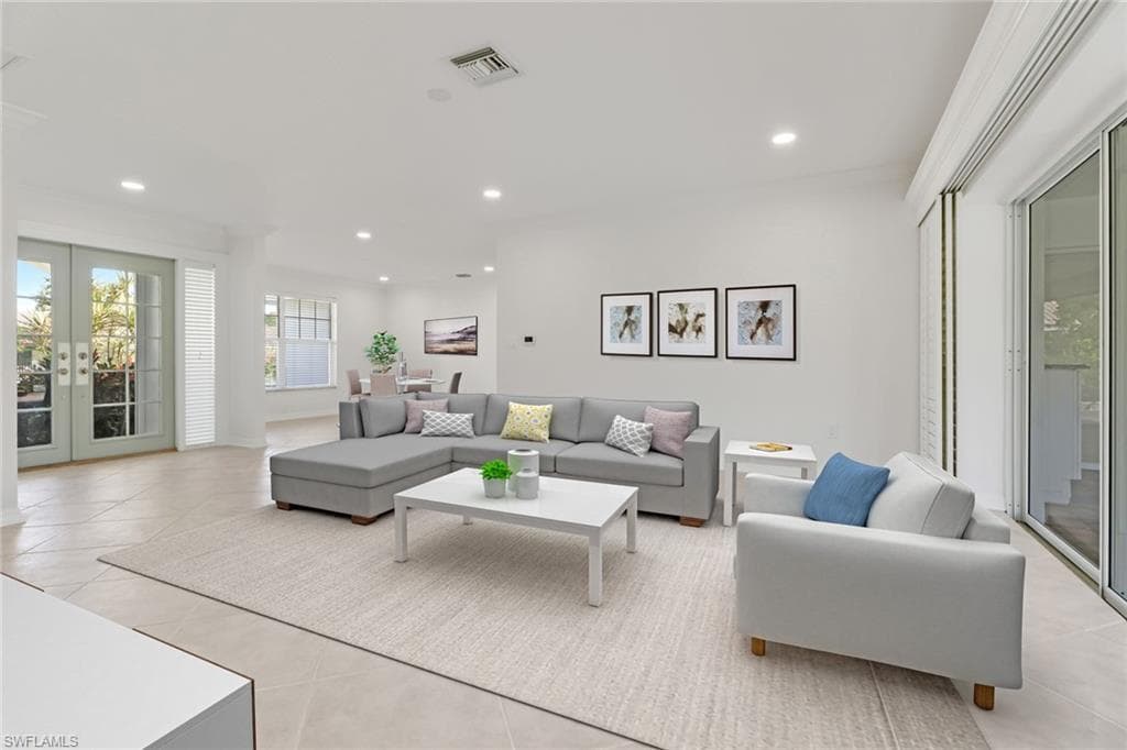 750 Southern Pines DR, NAPLES FL 34103-37