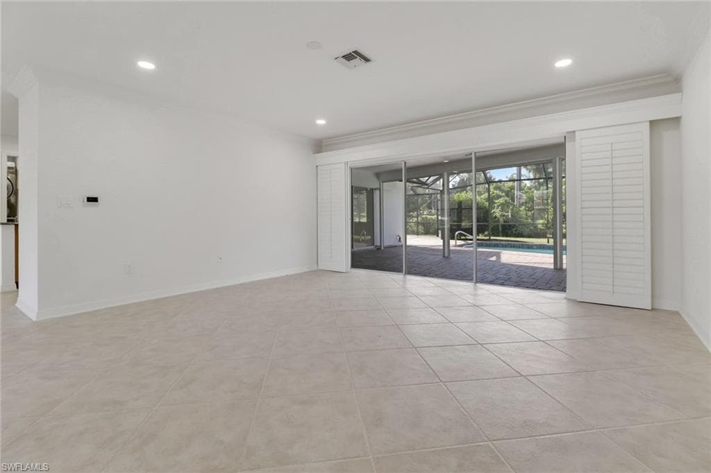 750 Southern Pines DR, NAPLES FL 34103-7