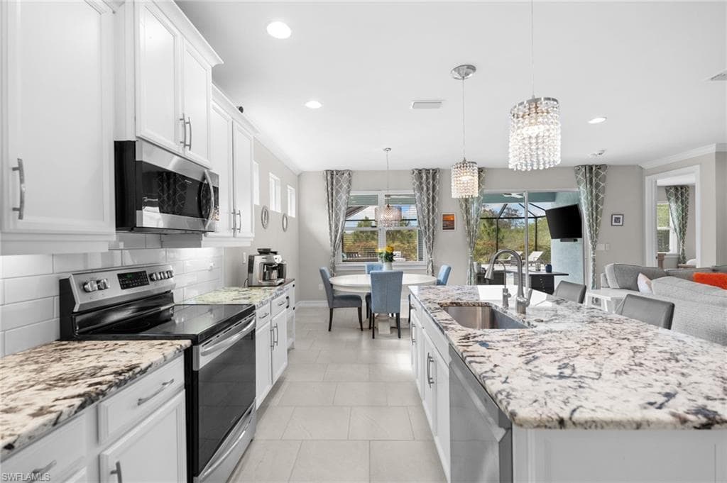 28200 Seasons Tide AVE, BONITA SPRINGS FL 34135-21