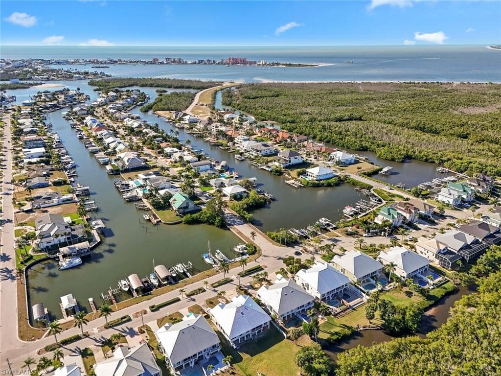 12176 Siesta DR, FORT MYERS BEACH FL 33931-45