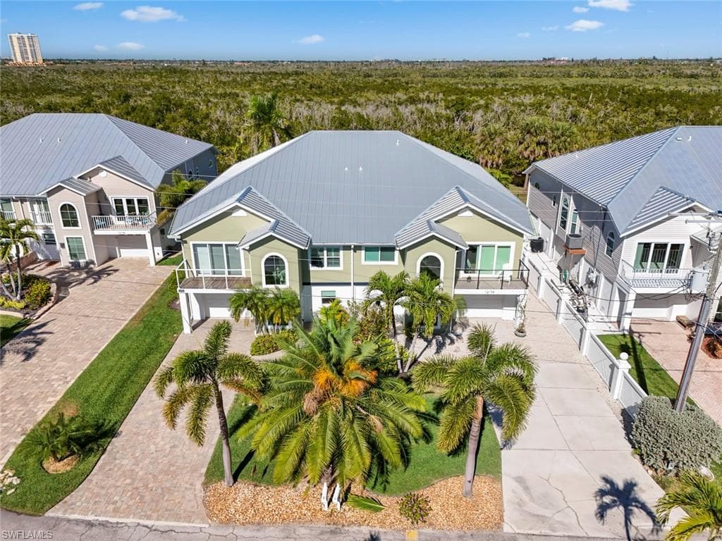 12176 Siesta DR, FORT MYERS BEACH FL 33931-2
