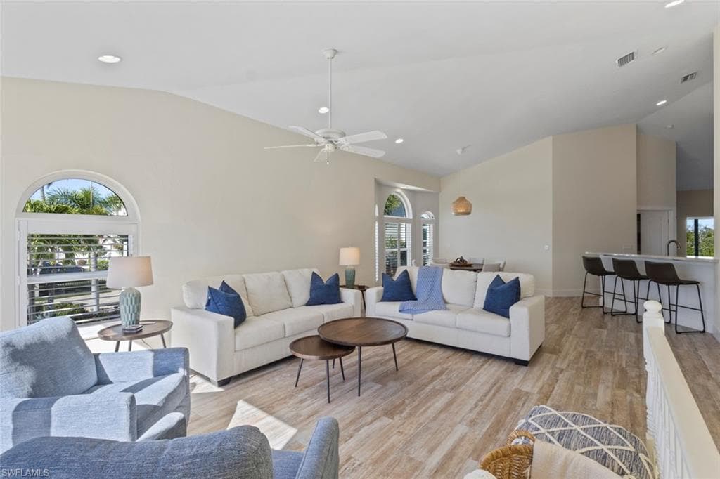 12176 Siesta DR, FORT MYERS BEACH FL 33931-8