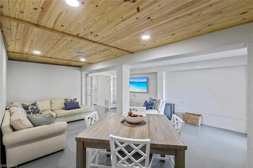 12176 Siesta DR, FORT MYERS BEACH FL 33931-32