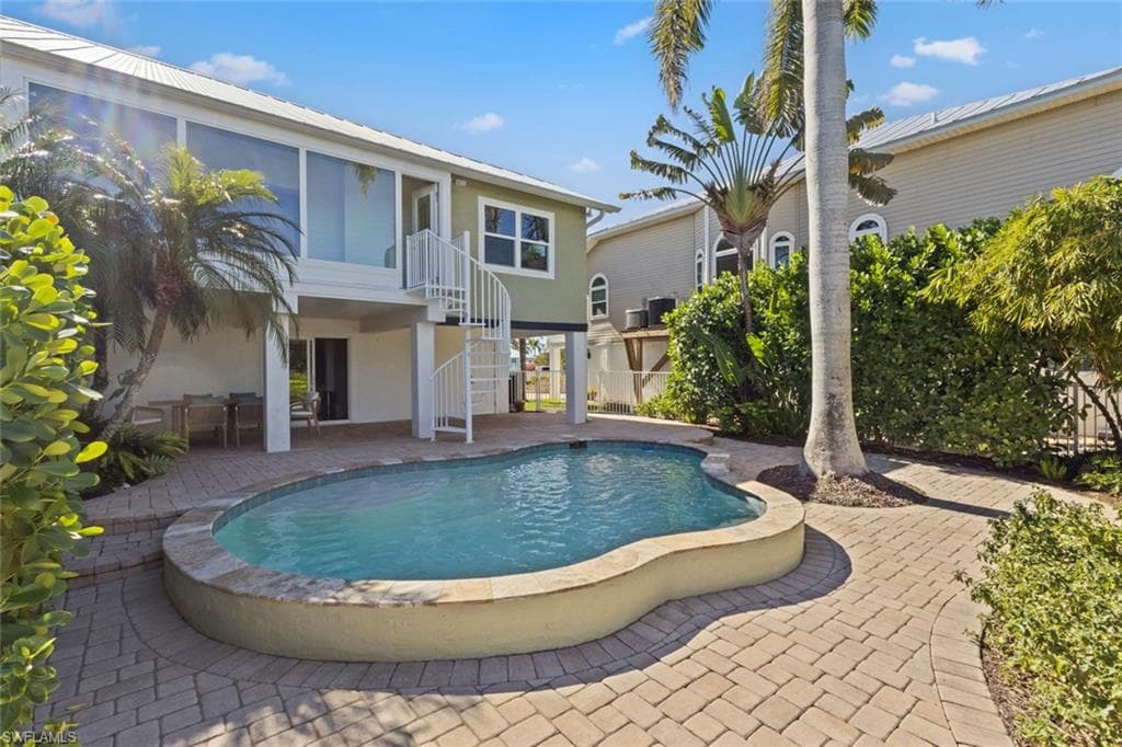 12176 Siesta DR, FORT MYERS BEACH FL 33931-39