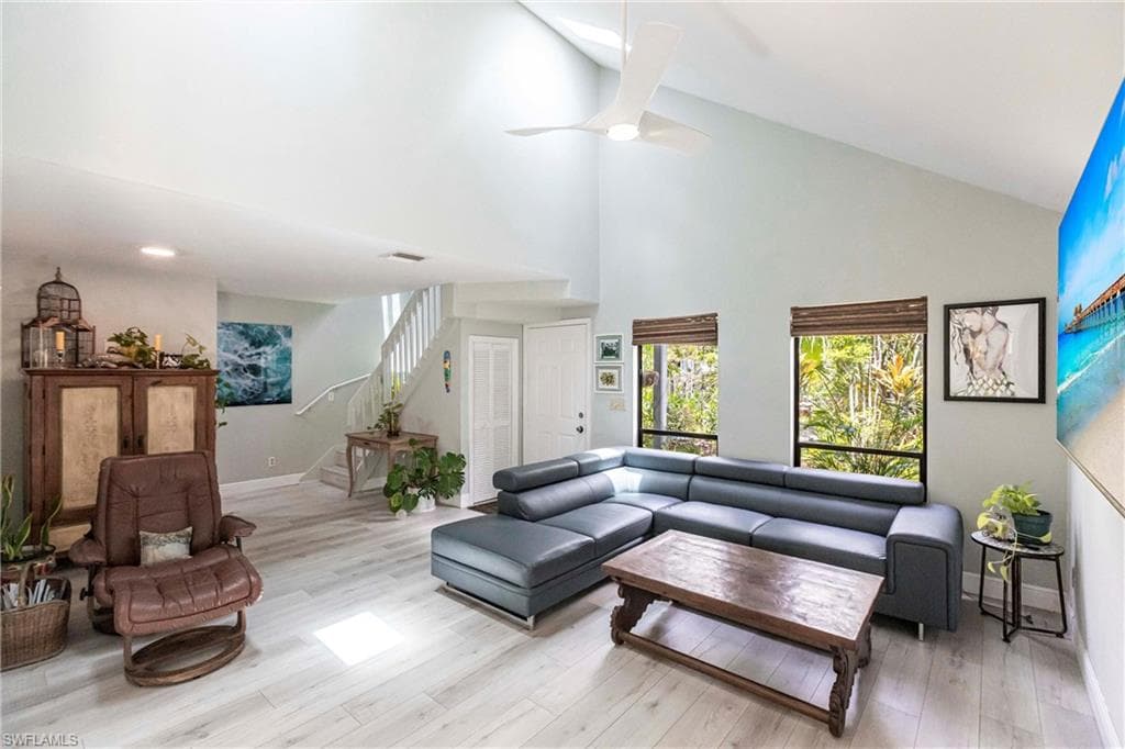 1323 Solana RD # 2, NAPLES FL 34103-5