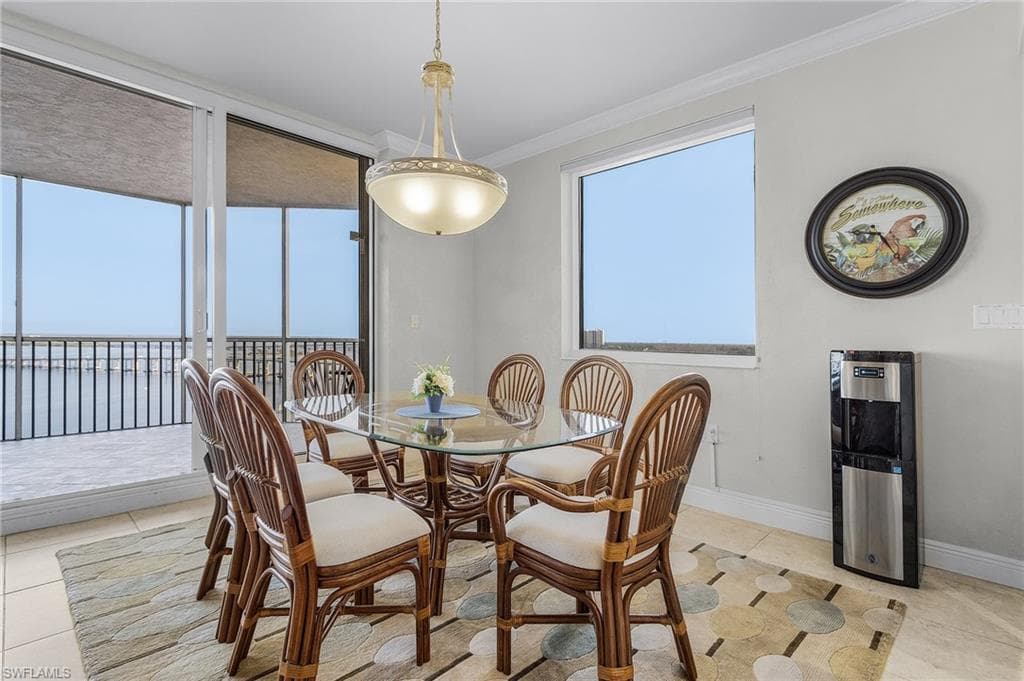 2090 W First ST 1606-10
