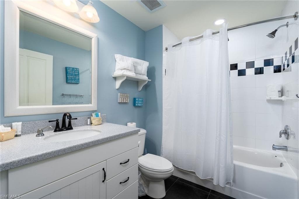 450 Old San Carlos BLVD # 303, FORT MYERS BEACH FL 33931-21