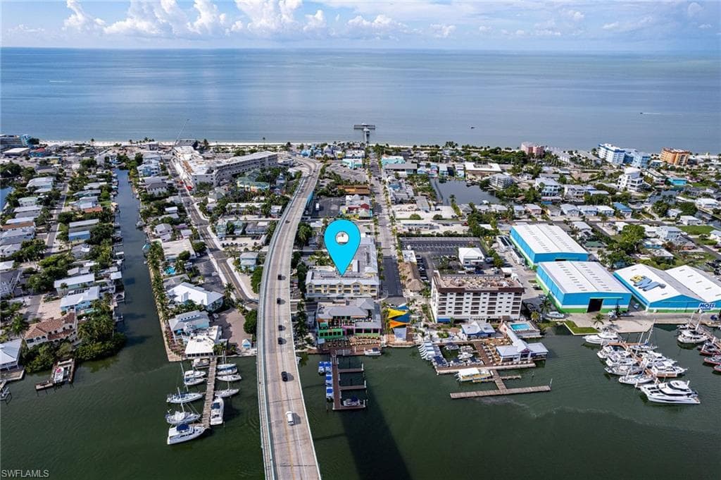 450 Old San Carlos BLVD # 303, FORT MYERS BEACH FL 33931-35