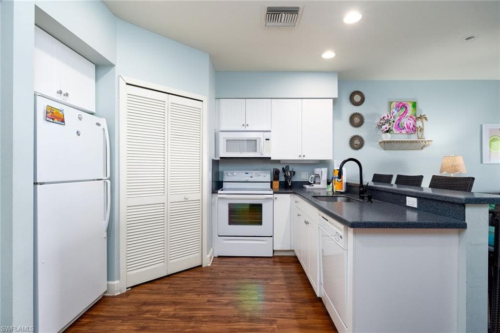 450 Old San Carlos BLVD # 303, FORT MYERS BEACH FL 33931-31