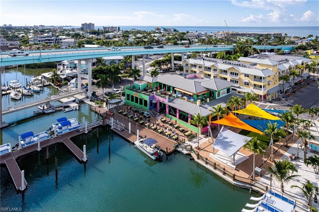 450 Old San Carlos BLVD # 303, FORT MYERS BEACH FL 33931-27