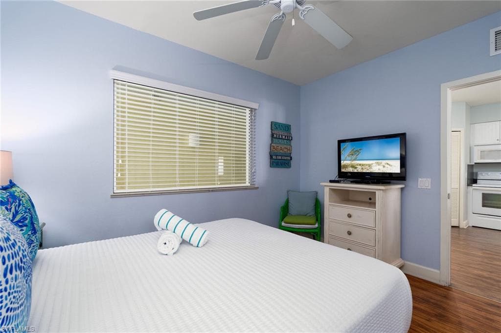 450 Old San Carlos BLVD # 303, FORT MYERS BEACH FL 33931-8