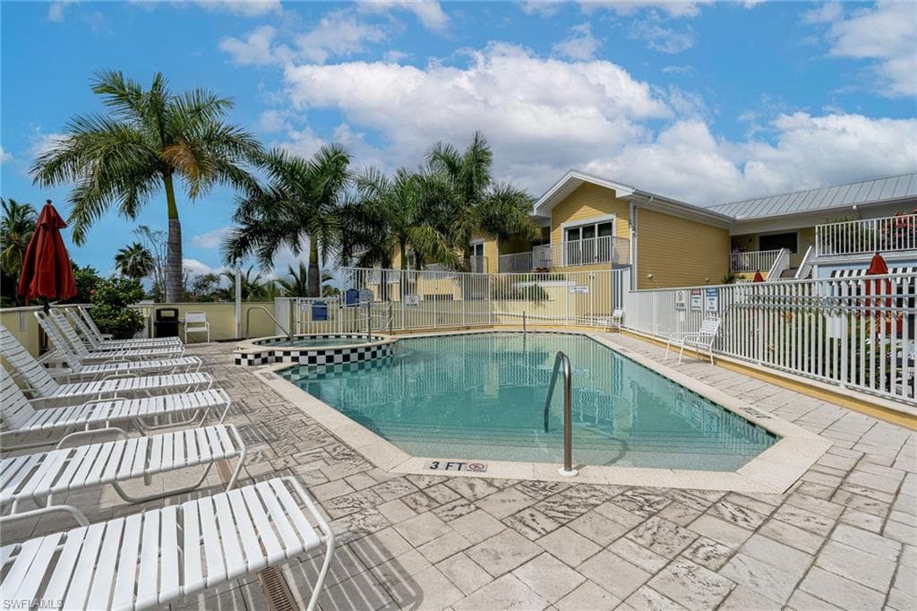 450 Old San Carlos BLVD # 303, FORT MYERS BEACH FL 33931-23