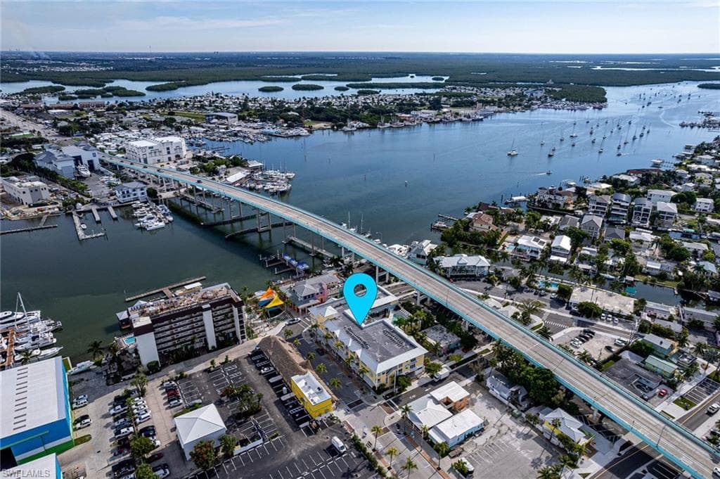 450 Old San Carlos BLVD # 303, FORT MYERS BEACH FL 33931-37