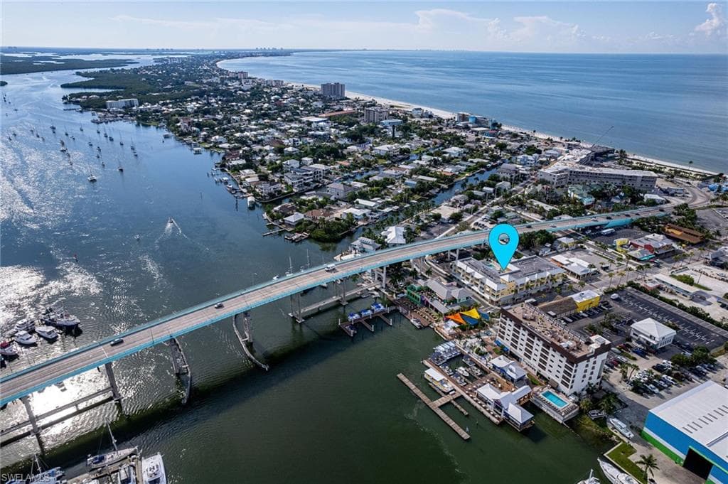 450 Old San Carlos BLVD # 303, FORT MYERS BEACH FL 33931-36