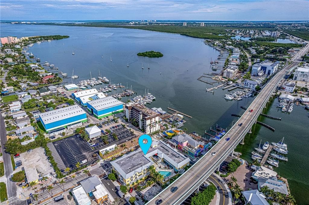 450 Old San Carlos BLVD # 303, FORT MYERS BEACH FL 33931-38