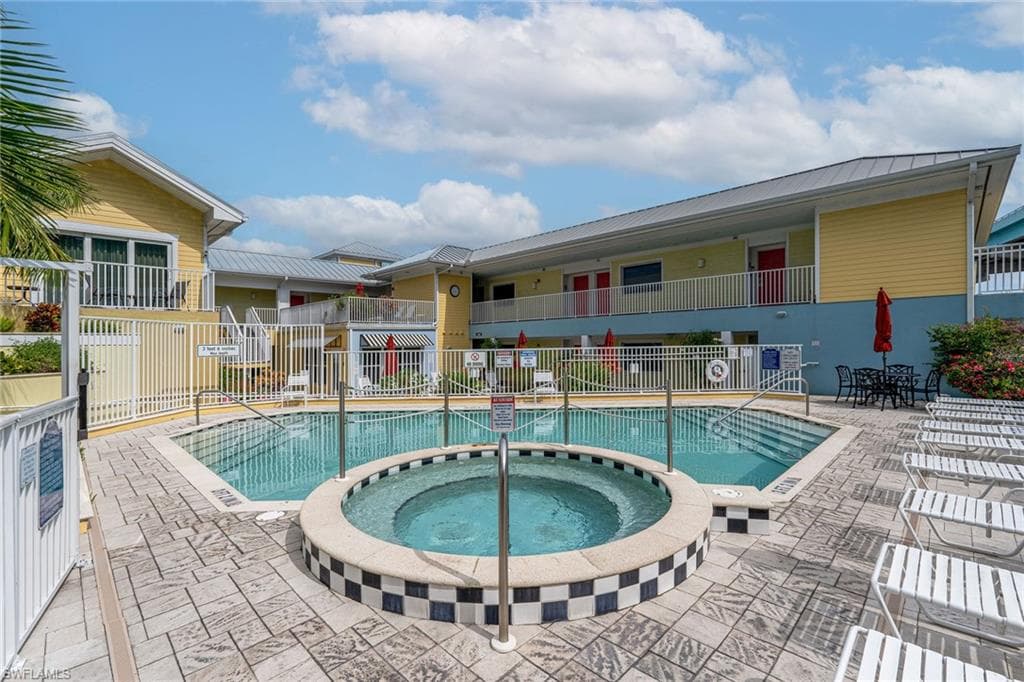 450 Old San Carlos BLVD # 303, FORT MYERS BEACH FL 33931-20