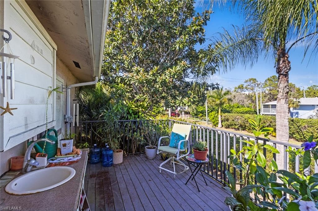 194 Palm DR # 2, NAPLES FL 34112-22