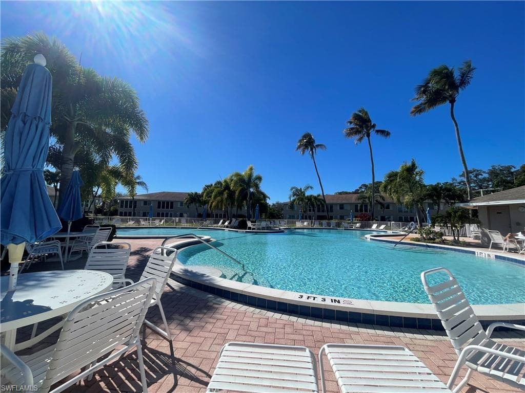 194 Palm DR # 2, NAPLES FL 34112-1