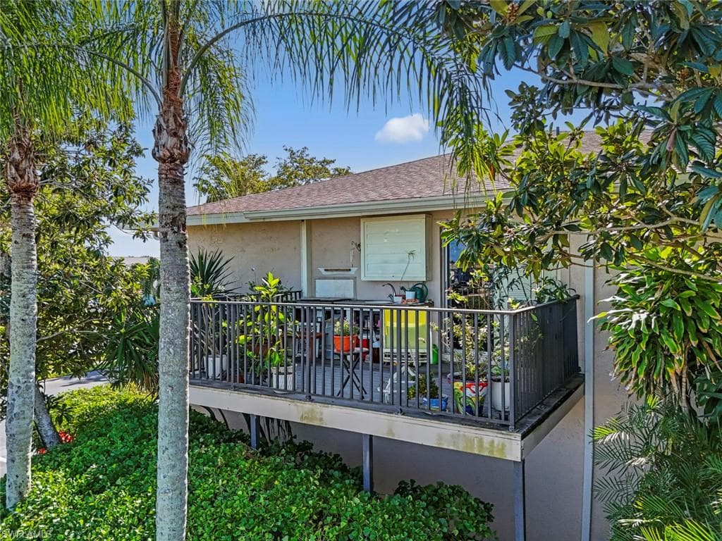 194 Palm DR # 2, NAPLES FL 34112-2