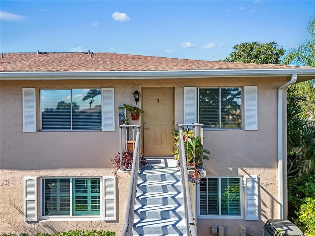 194 Palm DR # 2, NAPLES FL 34112-27