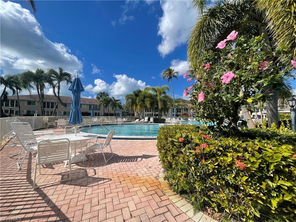 194 Palm DR # 2, NAPLES FL 34112-29