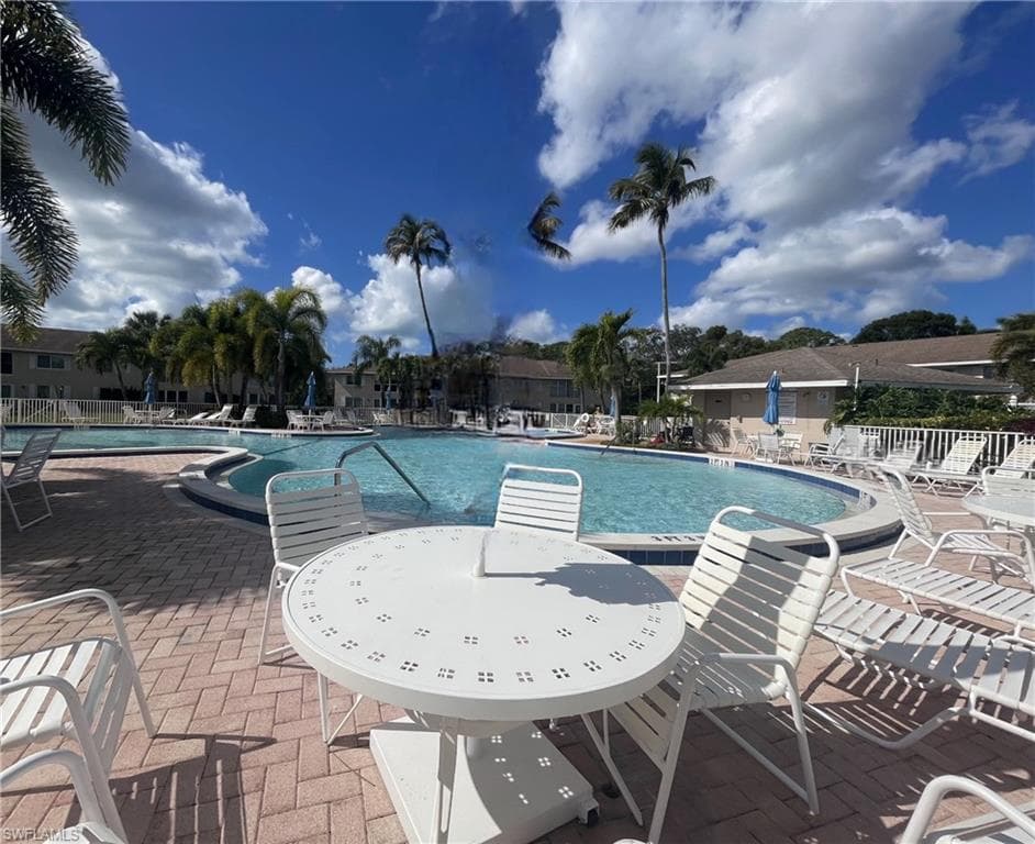 194 Palm DR # 2, NAPLES FL 34112-30