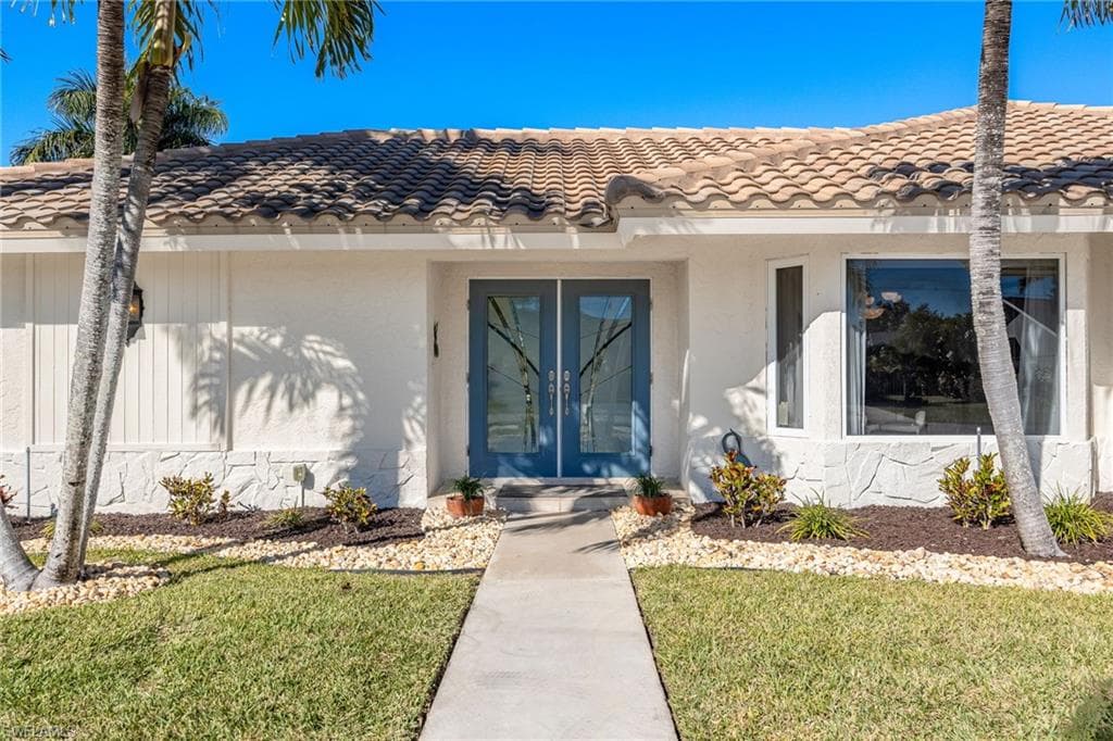 6104 Deer RUN, FORT MYERS FL 33908-5