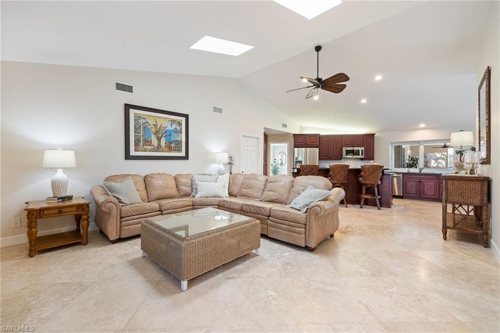 6104 Deer RUN, FORT MYERS FL 33908-21