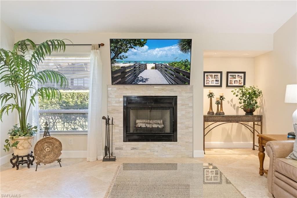 6104 Deer RUN, FORT MYERS FL 33908-2