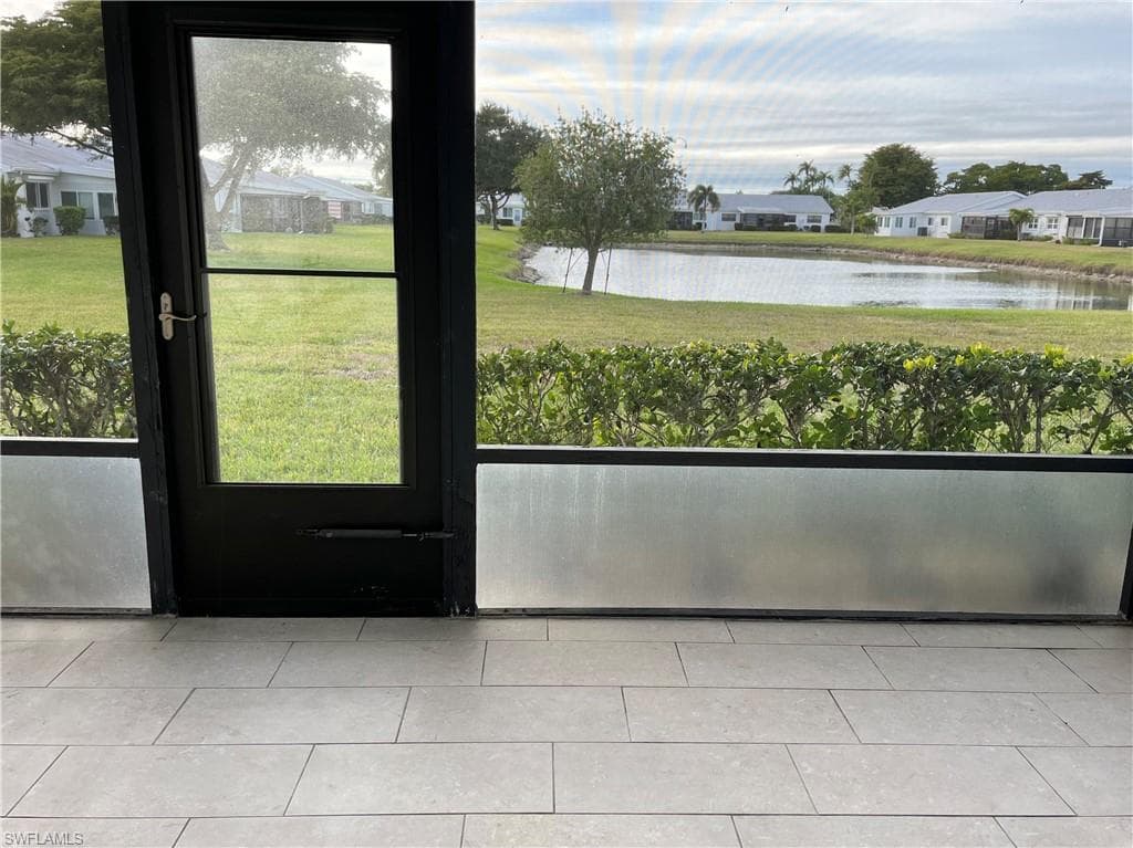 6986 Winkler RD, FORT MYERS FL 33919-22