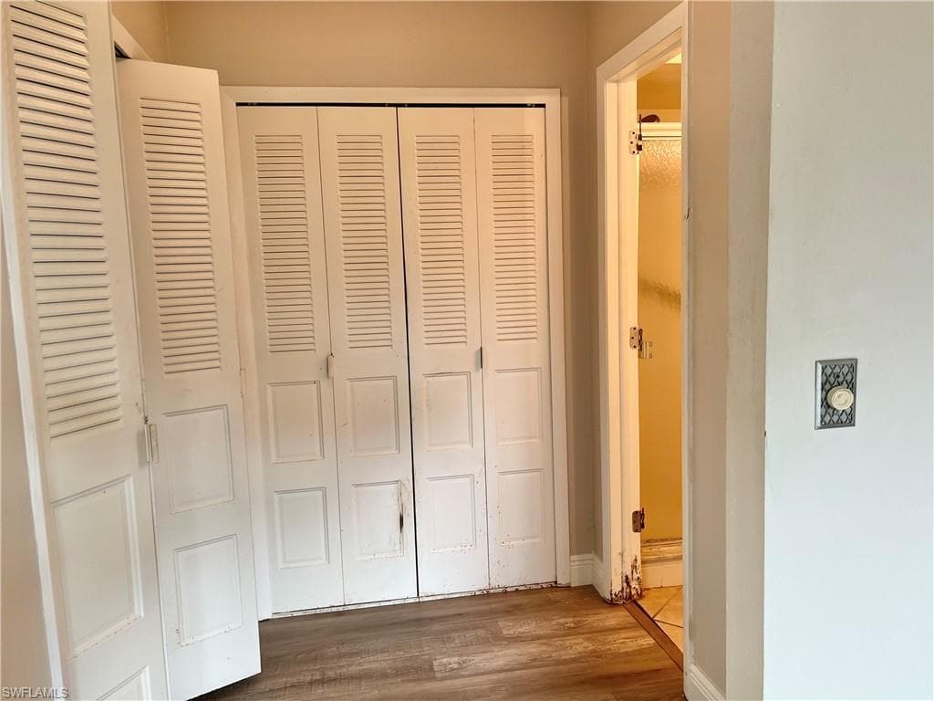 6986 Winkler RD, FORT MYERS FL 33919-15