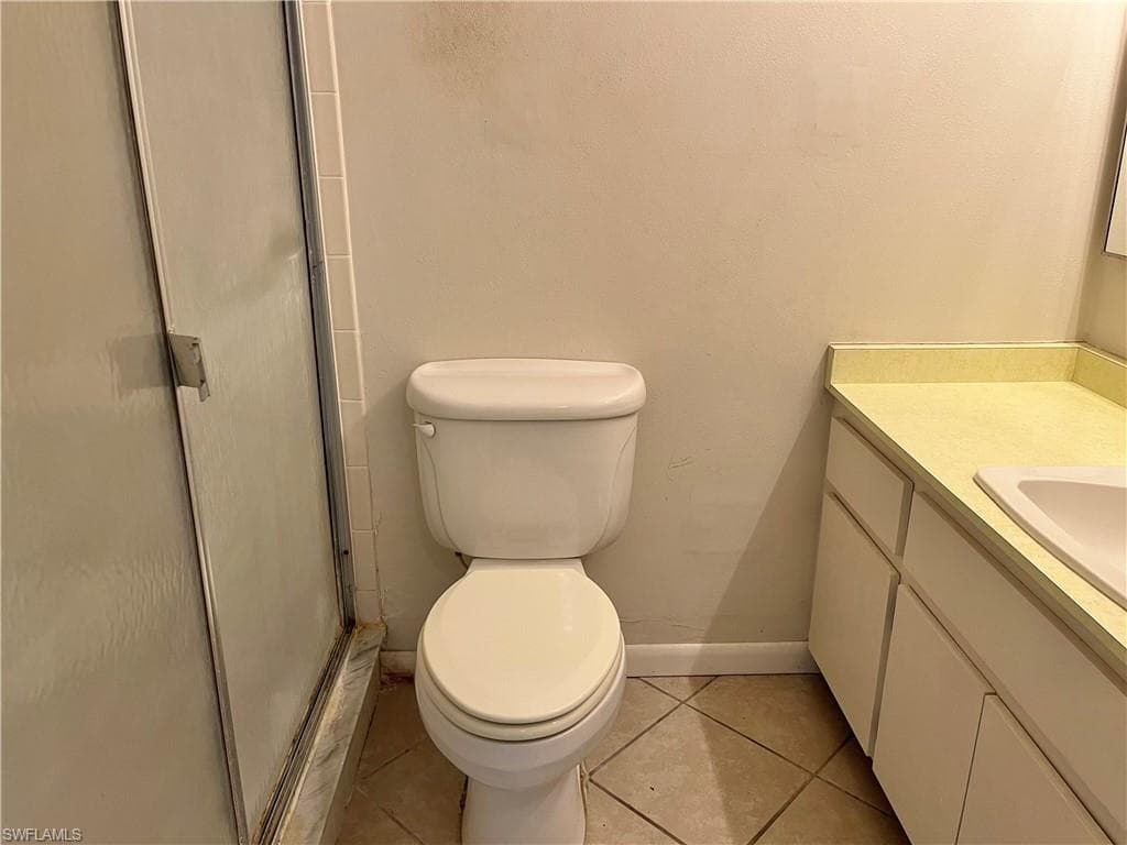 6986 Winkler RD, FORT MYERS FL 33919-17