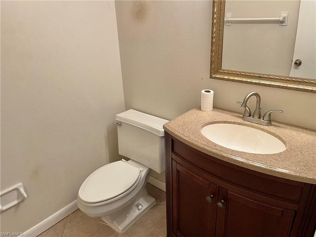 6986 Winkler RD, FORT MYERS FL 33919-24